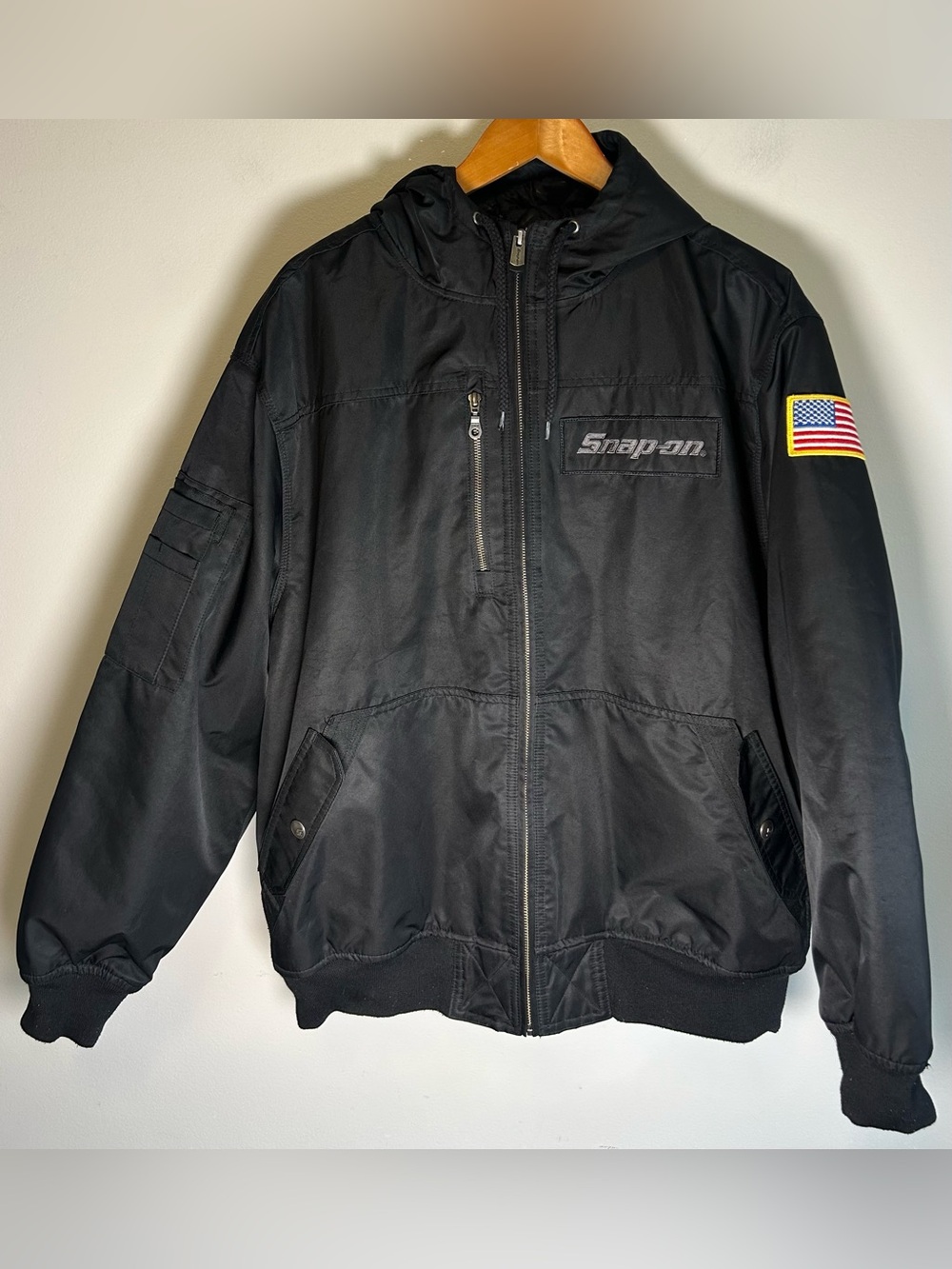 Snap-on Bomber Jacket Hooded Full Zip Lined Mens Size L Logo USA Flag Black